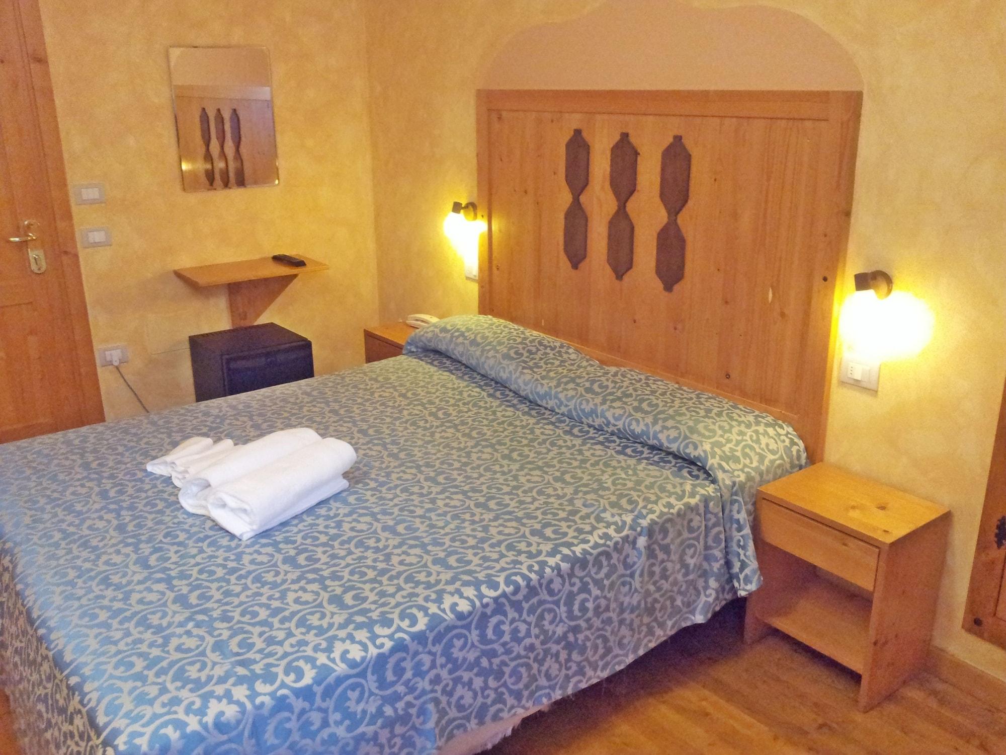 Hotel Tre Ceri 구비오 외부 사진