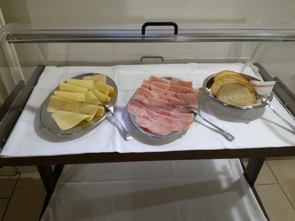 Hotel Tre Ceri 구비오 외부 사진